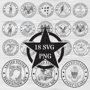 Op de afbeelding: Een verzameling van 12 ronde emblemen van de Amerikaanse strijdkrachten en -diensten, waaronder Air National Guard, Navy Reserve en Marine Corps. De afbeelding bevat ook de tekst "18 SVG PNG". De emblemen staan op een lichte houtnerf achtergrond.
