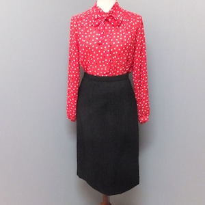 1960s Pencil Skirt, Black Nubby Wool Pencil Skirt, Wiggle, Secretary Academia Career Skirt, Waist 26