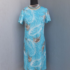 Vintge 1970s Dress, Blue, Brown and White, Short Sleeve, Crewneck, Graphic Novelty Print Shift Dress, Size 14