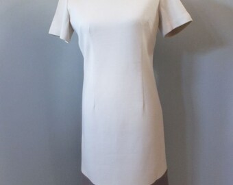 1970s Day Dress, KNIT Dress, Two Tone, Beige and Brown, Shift Style Dress w/ Dark Brown Band on Bottom, 36 Bust, Medium