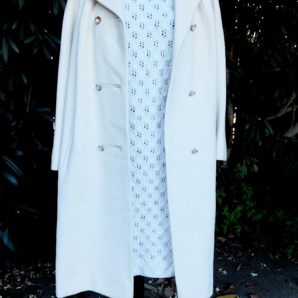 Vintage 60s/70s Coat, Classic Style, Guanita, Creamy White,  by Dumas, Winter White, size LARGE