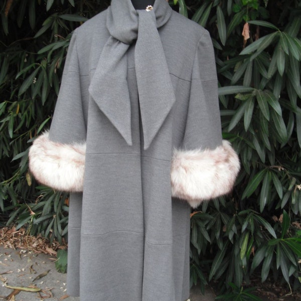 Vintage 1950's/60's Lilli Ann Gray Wool Coat // Fox Cuffs //  Cape Like Sleeves //
