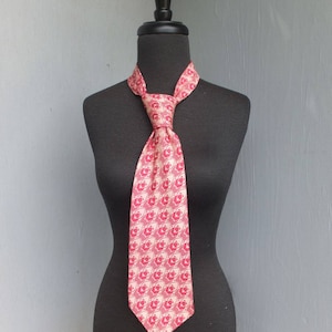 Vintage Men&#39;s Necktie, Pink Red Suit Tie by Wembly Imported Fabric