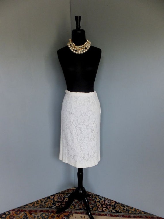 Vintage 1960s Lace Skirt, White Lace Pencil Skirt… - image 3