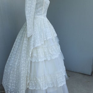 Vestido de novia vintage de encaje blanco roto de los años 50/60, vestido de novia estilo princesa, vestido de novia de tul con capas, busto 32, cintura 26