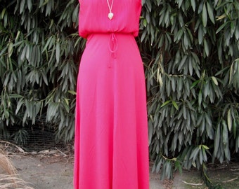 Vintage 1970s MAXI Dress, Boho, Long, Hostess, Red Knit. Curve Hugging, Sexy, Sleeveless, Summer, Holiday, 34 BUST