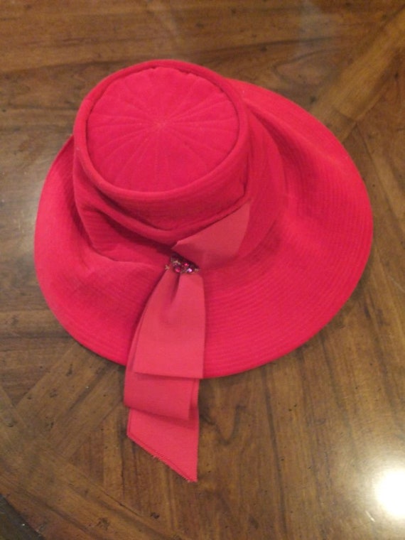 Vintage Hat, I. Magnin Importers, RED Velour Flop… - image 8