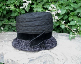 Vintage Hat, 1920s,30s or 1940s Black Cloche Hat, Vintage Hat