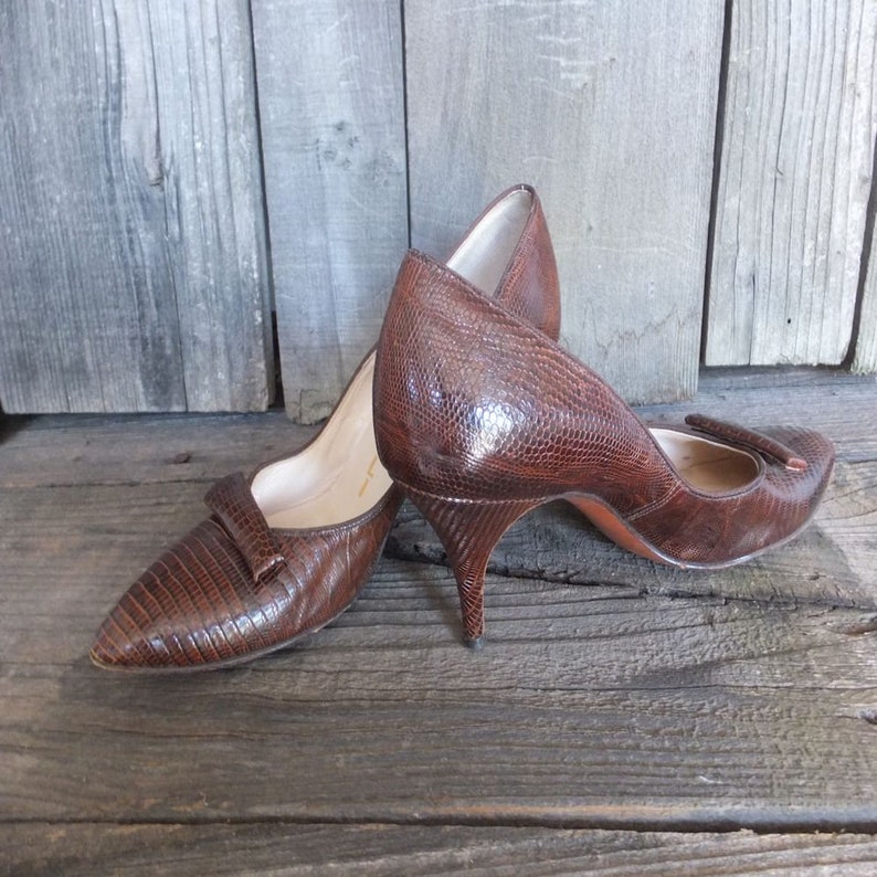 1950s60s Lizard Pumps, JOCELLI Reptile High Heels, Very New York, 77 Last, Pointy Toe Pumps, Leather Sole 1950s60s Lizard Pumps, JOCELLI Reptile High Heels, Very New York, 77 Last, Pointy Toe Pumps, Leather Sole