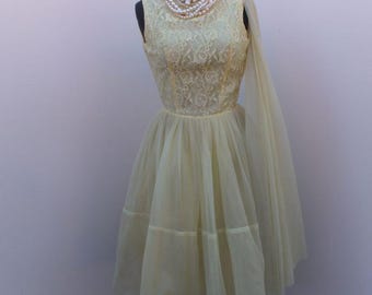 Vintage 1950s Yellow Party Dress, Sleeveless Tulle & Chiffon Fit and Flare Sweetheart Neckline, Mid-Century PROM, Cocktail Dress, Bust  30