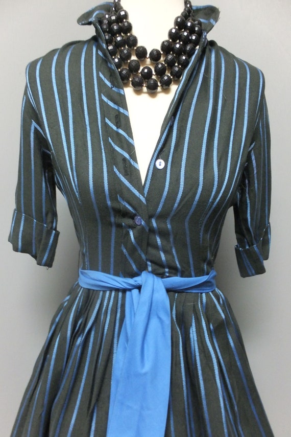 Vintage 1950s Fit and Flare, New Look, Circle Ski… - image 3