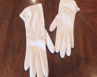 Ladies iVORY Short Cotton Gloves Small Mad Men Dress Up Formal Event Day Gloves
