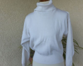 Vintage OBERMEYER Juniors 16 White Turtleneck Ski Sweater, Sportswear Athletic Winter Sports Attire