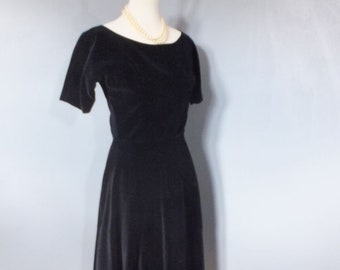 Vintage 1950s Dress, ANNE FOGARTY Black Velvet, Party, Rockabilly, Full Circle Skirt...Fit and Flare, LBD, Cocktail, Dinner,  36 Bust