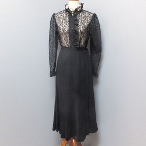 1980s LIZ CLAIBORNE Black Wool A Line Skirt, Fitted at the Waist and Flares Out at the Bottom Mermaid or Trupmpet Style, 26 inch Waist