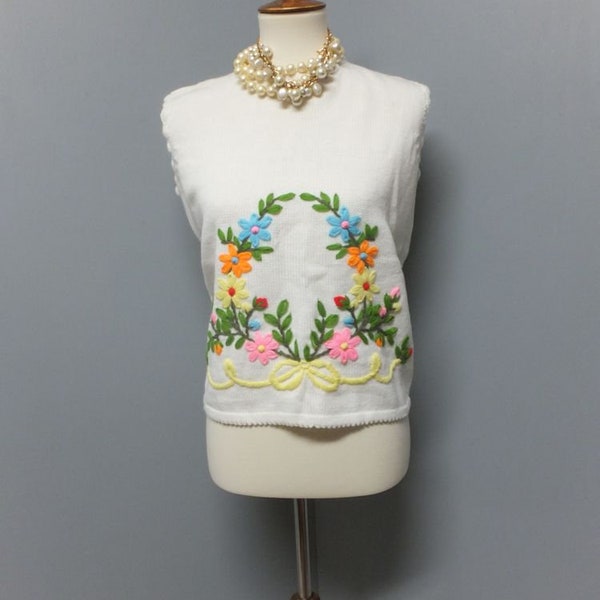 Vintage 1970s Knit Sleeveless Top Feminine Floral Full Fashioned 100% Virgin Acrylic Top Size Medium, CARPI