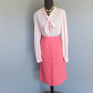 1970er Vintage Rock, University Casuals California, Pink Bleistiftrock, Secretary Academia Career, Schule, 24 Taille