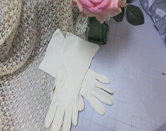 Ladies Off White Short Gloves Small Mad Men Dress Up Formal Event Day Gloves