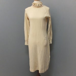 Vintage 70s/80s Sweater Dress Ivory or Off White, Winter White Below the Knee Lightweight Wool Dress, medium