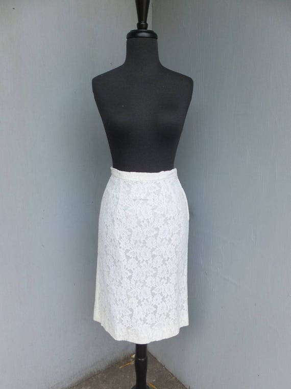 Vintage 1960s Lace Skirt, White Lace Pencil Skirt… - image 4