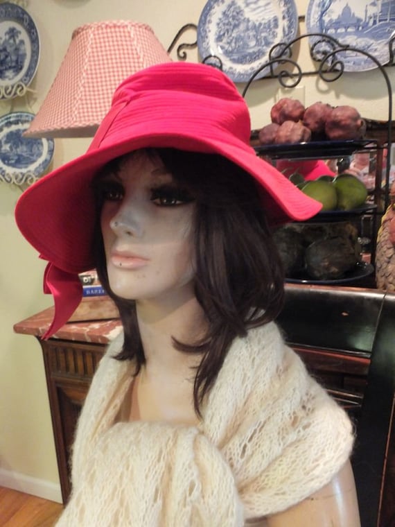 Vintage Hat, I. Magnin Importers, RED Velour Flop… - image 4