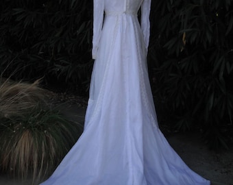 Vintage Wedding Gown, William Cahill, 1970s Wedding or Bridal Gown, White Wedding Dress, Bridal Gowh w/ Long Train and a High Neckline