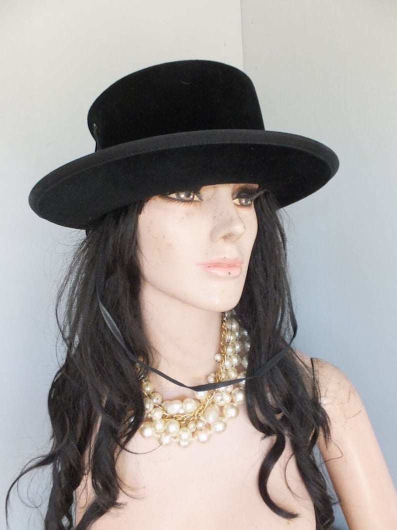 Luxuria Imported Body Made in Italy Black Western Style, Vintage Ladies Hat PATRICE Size 22