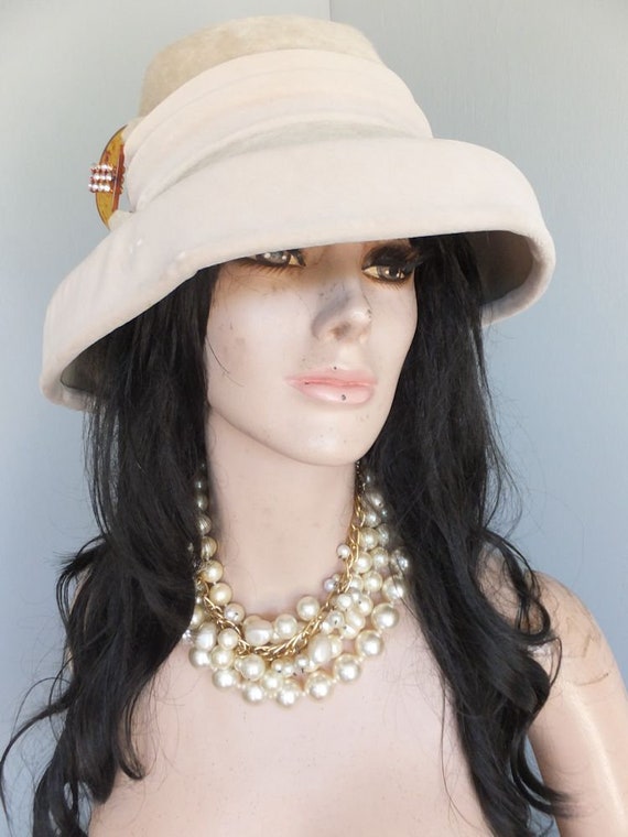 Vintage Cloche, 1920s/30s Fur and Velvet Hat, Rhinestone 