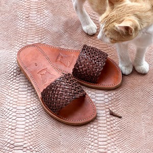 Handmade Leather Huarache Sandals – Women’s Boho Summer Flats Gift for Her