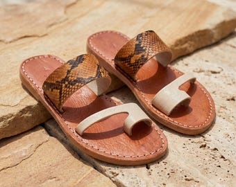 Handmade Toe Loop Leather Sandals for Women, Snake Print Leather Slide Sandals, Minimalist Moroccan Flat Summer Slides, Genuine Artisan gift