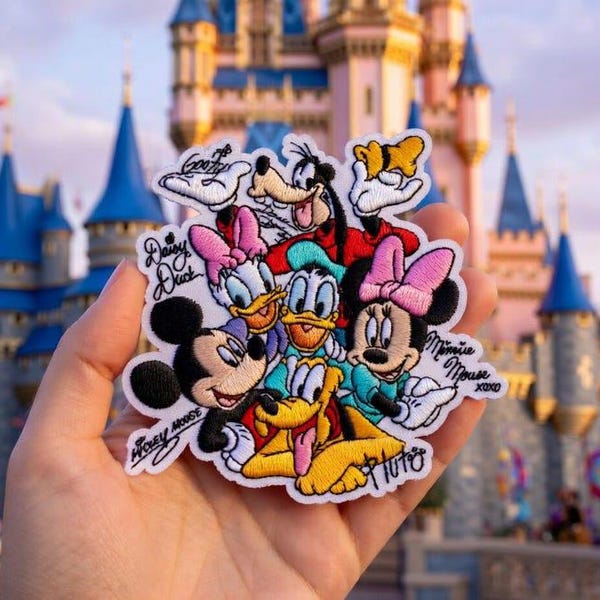 Toppa ricamata di Topolino e i suoi amici – da applicare con ferro da stiro o cucire, toppa di Topolino da applicare con il ferro da stiro, toppa di Disneyland, toppe del Magic Kingdom, regalo per bambini