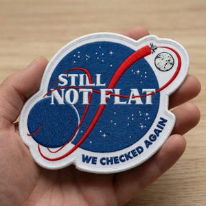 Artemis II Broderad Tygmärke, Inte Platt Vi Kontrollerade, NASA Rymdentusiast Gåva
