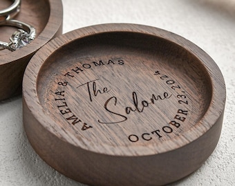 Personalized Initials Ring Dish, Custom Jewelry Dish, Wedding Ring Dish, Wood Ring Holder, Engraved Ring Tray, Engagement Gift for Newlywed