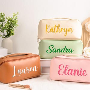 Embroidered Vegan Leather Makeup Bag: Personalized Cosmetic Organizer