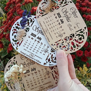 Speichern Sie die Datumskarte-Blumen aus Holz Speichern Sie das Datum-Vintage Holzhochzeitskarte-Rustische Holz İnvitation-Magnete-Kalender Magnet-Hochzeitskarte