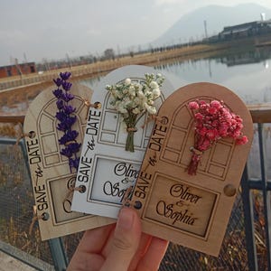 Speichern Sie die Datumskarte-Blumen aus Holz Speichern Sie das Datum-Vintage Holzhochzeitskarte-Rustische Holz İnvitation-Magnete-Kalender Magnet-Hochzeitskarte