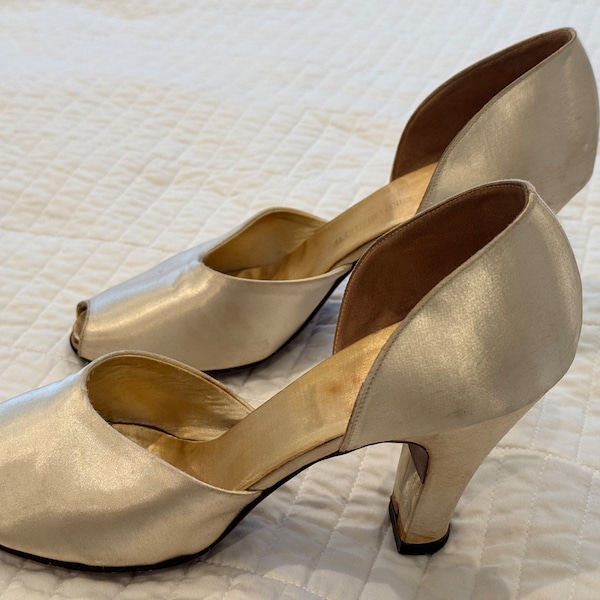 1940s style wedding shoes
