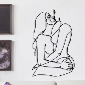 Lesbian Kissing Metal Wall Art | Minimalist LGBTQ+ Line Art | Modern Queer Couple Decor | Romantic Gift for Her | Pride Wall Hanging