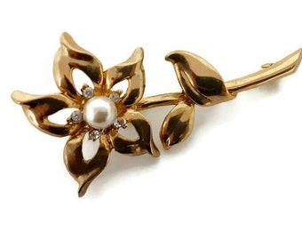 Gold Blooming Daisy Pin With Pearls And Stones, Vintage Open Petal Flower Brooch