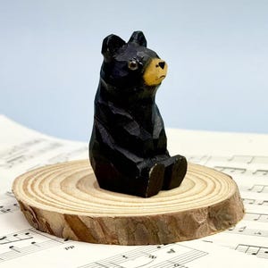 Miniature Wooden Black Bear Desktop Decor Ornament, Adorable Wooden Bear Figurine Bear Statue Gifs, Handcrafted Wooden Animal Figurines Gift