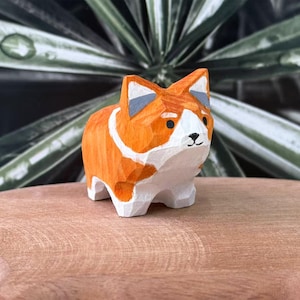 Handmade Wooden Dog Statue Decor, Miniature Wooden Dog Figurine Decor Ornament, Handcrafted Wooden Animal Figurine Gifts for Puppy Collector