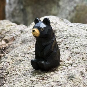 Handmade Wooden Black Bear Bookshelf Decor Ornament, Cute Wooden Bear Figurine Bear Statue Gifts, Handcrafted Wooden Animal Figurines Gifts