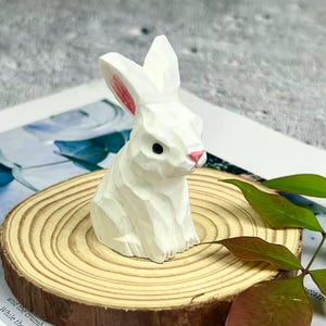 Mini Wooden Rabbit Sculpture for Easter Decor, Hand-Carved White Bunny Figurine Animal Statue for Easter Gifts, Handmade Wooden Animal Gifts