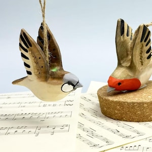 Hand Painted Bird Hanging Figurine Bird Ornament, Adorable Wooden Figurine Bird Statue Gifts, Handmade Wooden Bird Decor for New Home Gifts