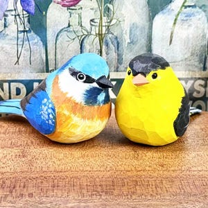 Wooden Birds Sculpture for Desktop Decor Ornaments, Hand-Carved Wooden Figurine Bird Statue Gifts for Her, Handmade Wooden Animal Figurines