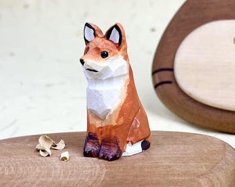Miniatur-Holzfuchsfigur Dekorverzierung, Holzrotfuchs Kunstschnitzerei für Housewarming, handgefertigte Holztierfigur für Tierliebhaber