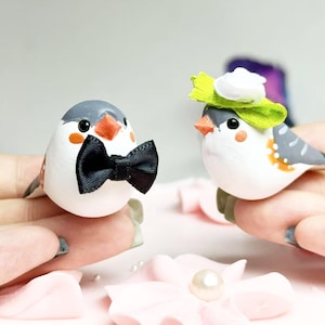 Wood Lovebird Cake Topper Gifts for Couple, Wooden Tiny Bird Figurine Wedding Gifts, Mini Wooden Bird Wedding Cake Decor Figures, Handcarved