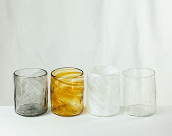 Vaso Mediano, 300 ml · soplado · varios colores (natural) · vidrio reciclado · hecho a mano