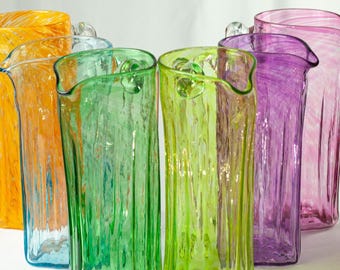 Jarra garrafa 900 ml · soplado artesanalmente · varios colores · vidrio reciclado · hecho a mano