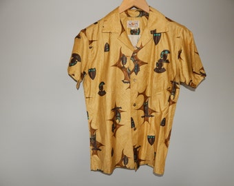 Vintage 50s 60s McInerny Hawaiian fish novelty print mens shirt